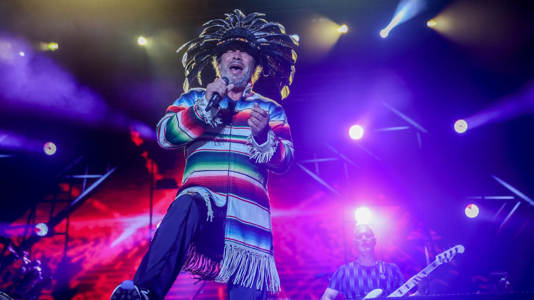 Jay Kay, cantante de Jamiroquai, durante el concierto de la banda en el festival Río de Babel de Madrid el 2 de julio de 2023. Foto: Ricardo Rubio/Europa Press
