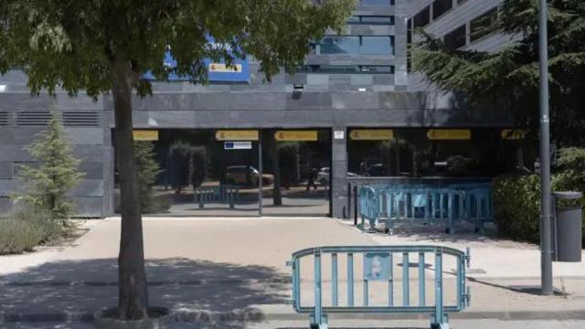 Fachada del Centro de Recepción, Atención y Derivación (Creade) en Pozuelo de Alarcón, Madrid (España).