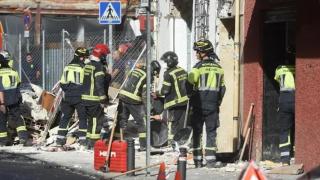 Encuentran un segundo muerto entre los escombros de la explosión en el bar de Vallecas