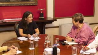 La alcaldesa de A Coruña avanza nuevos encuentros para abordar el plan municipal en los barrios