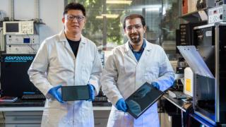 El invento que quiere jubilar a las pilas de siempre: unas células solares que convierten cualquier luz en electricidad