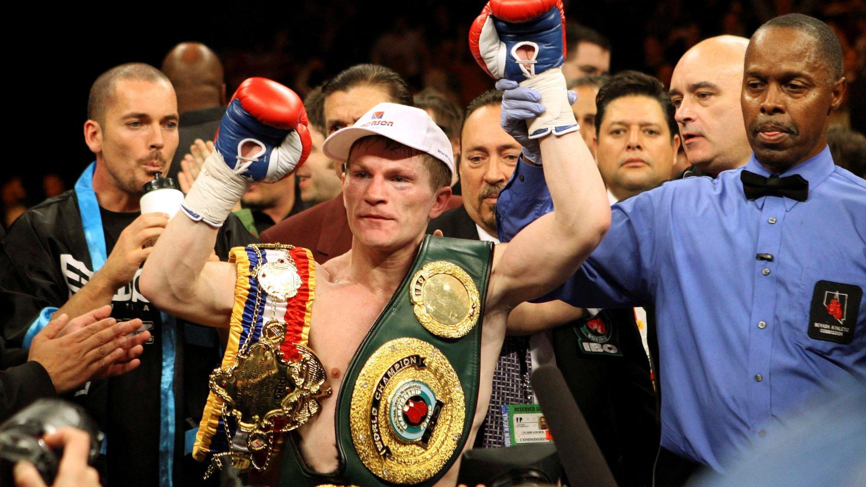 Ricky Hatton celebrando una victoria en 2008