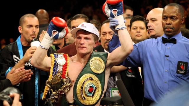 Ricky Hatton celebrando una victoria en 2008
