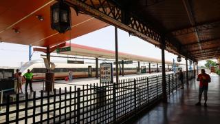 Un tren Toledo-Madrid inicia la marcha con las puertas abiertas y viajeros aún en el andén: "Ha sido dantesco"