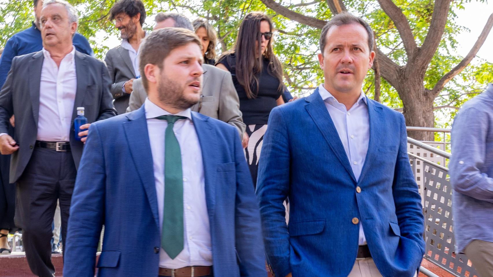 Carlos Velázquez y Nacho Hernando durante una visita en una imagen de archivo.