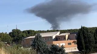 Un nuevo incendio en el PTR de Zaragoza calcina colchones y causa una gran nube de humo negro