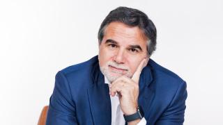 Javier Quintero, psiquiatra: "Para alcanzar la felicidad hay que alejarse del placer. Son cosas distintas y antagónicas"