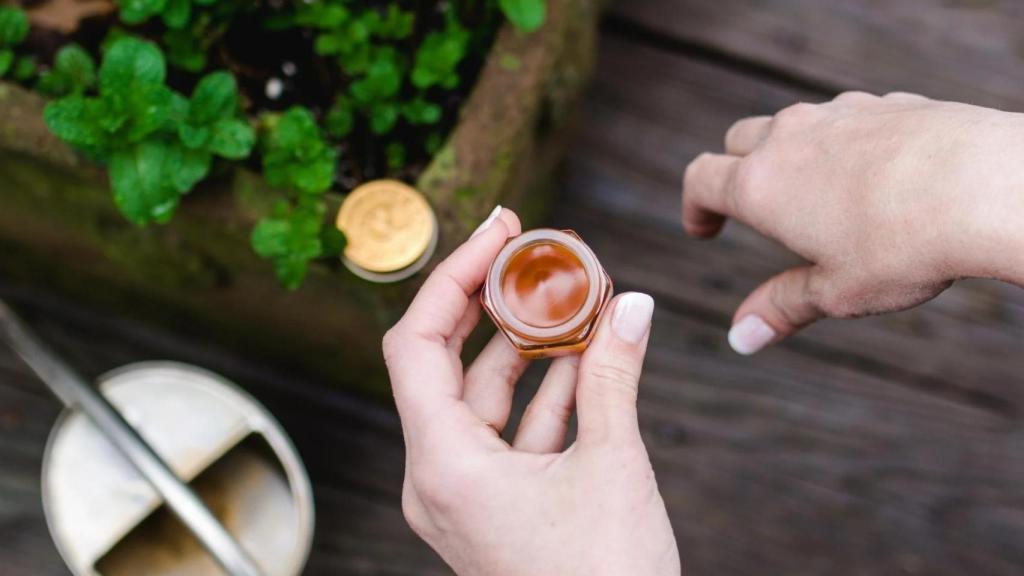 De acción rápida, este ungüento chino alivia la artritis y el dolor articular.