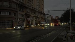 Un apagón intermitente deja sin luz a varios barrios de A Coruña a primera hora de este miércoles