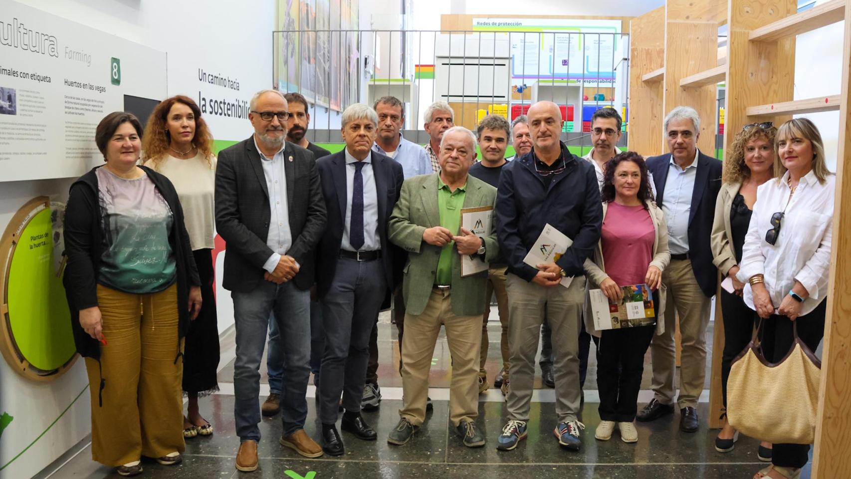 El consejero de Cultura, Turismo y Deporte y presidente de la Fundación Las Médulas, Gonzalo Santonja, preside una reunión del Equipo Técnico Interinstitucional de Recuperación (ETIR) del Espacio Cultural y Natural de Las Médulas
