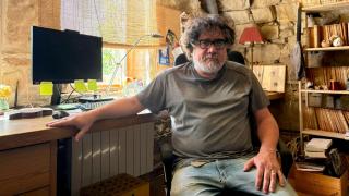 La nueva vida de Àlex Torío, el profesor que deja la educación con "tristeza y enfado": "No creo en los métodos de evaluación"