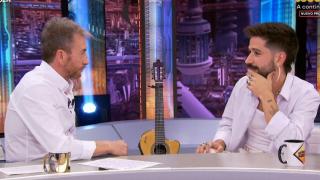 Pablo Motos alucina con los cuadros de Camilo hecho con sangres de sus hijos: “Estás entre lo bonito y lo psicópata”