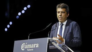 Mazón recrimina en público al ministro Carlos Cuerpo y al presidente de la patronal que se marchen antes de su discurso