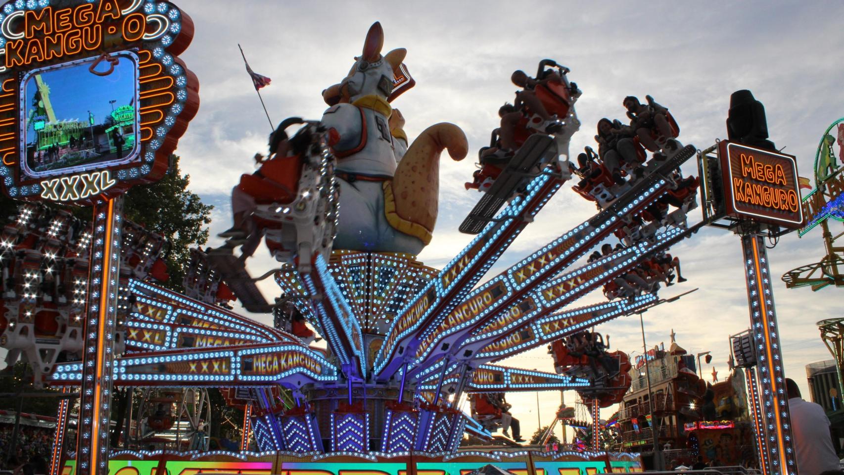 Una de las atracciones que hay en el Real de la Feria de Valladolid