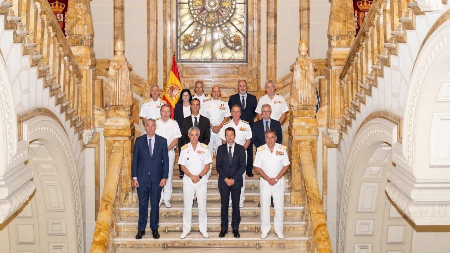 Autoridades de Indra y de la Armada