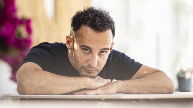 Alejandro Amenábar conversa con Magas sobre las mujeres de su cine y de su vida en el hotel Hyatt Centric.