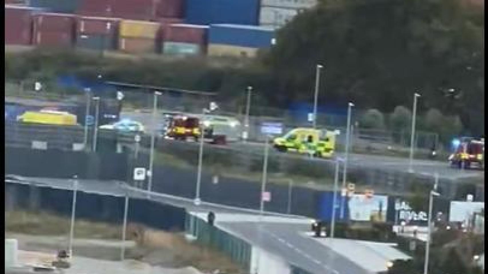 Una captura de las ambulancias en la zona.
