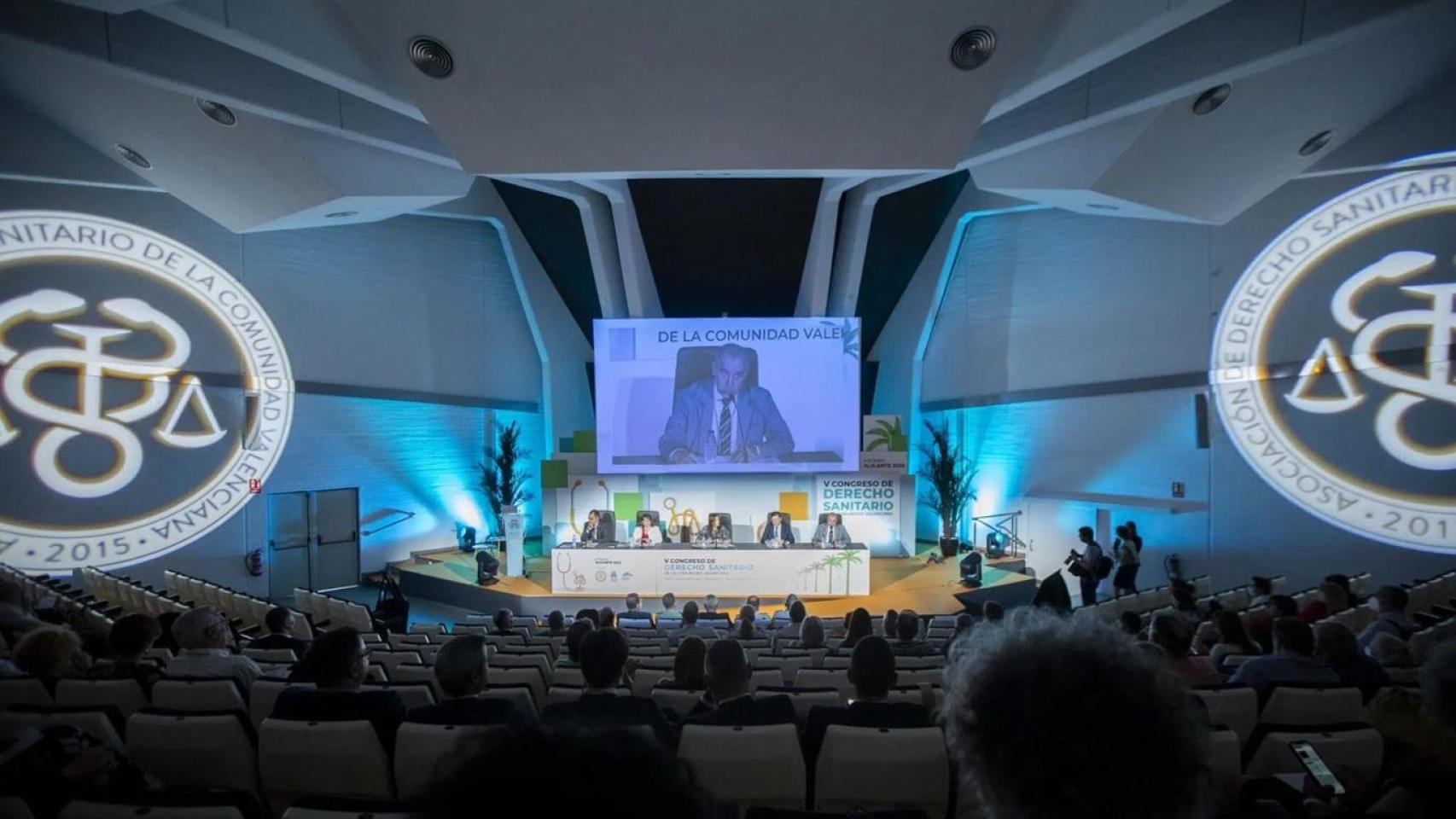 Pasada edición del Congreso. EE