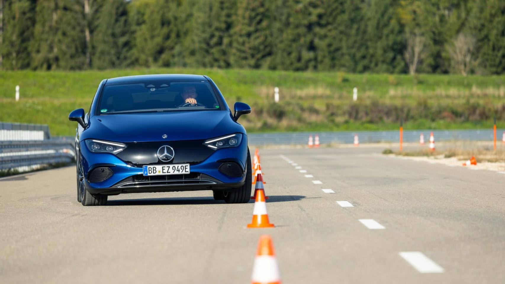 Mercedes-Benz, la seguridad inteligente de un vehículo que salva vida