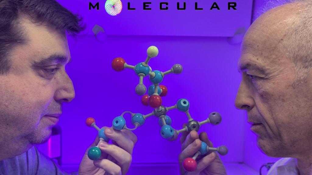 Los cofundadores de la spinoff Molecular, Eduardo García-Verdugo y Carlos Estévez Company.