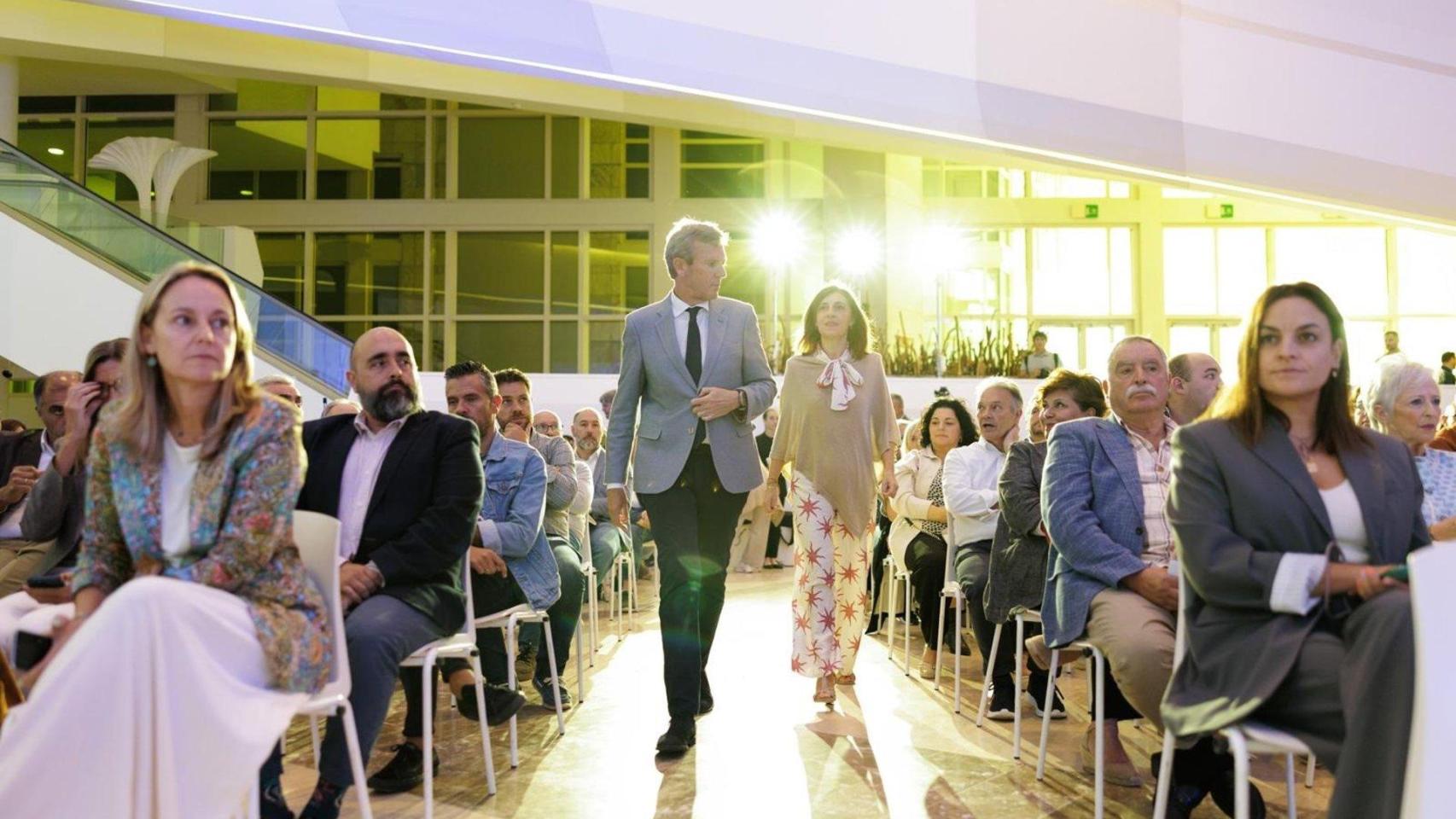 Rueda y Ángeles Vázquez, en la cumbre con alcaldes