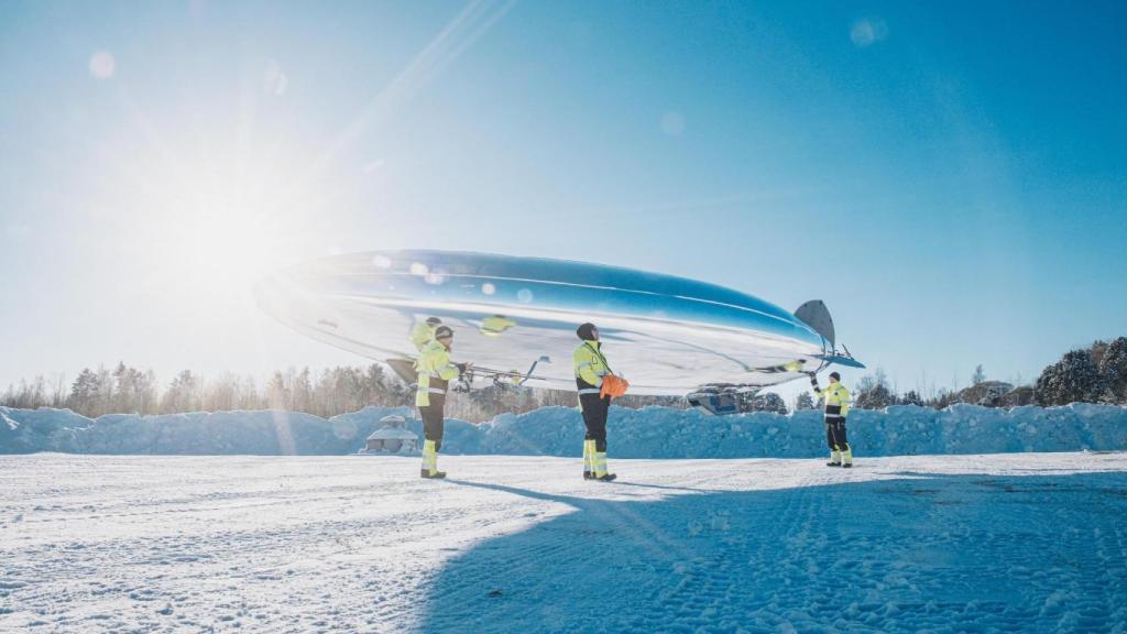 Dirigible a punto de despegar