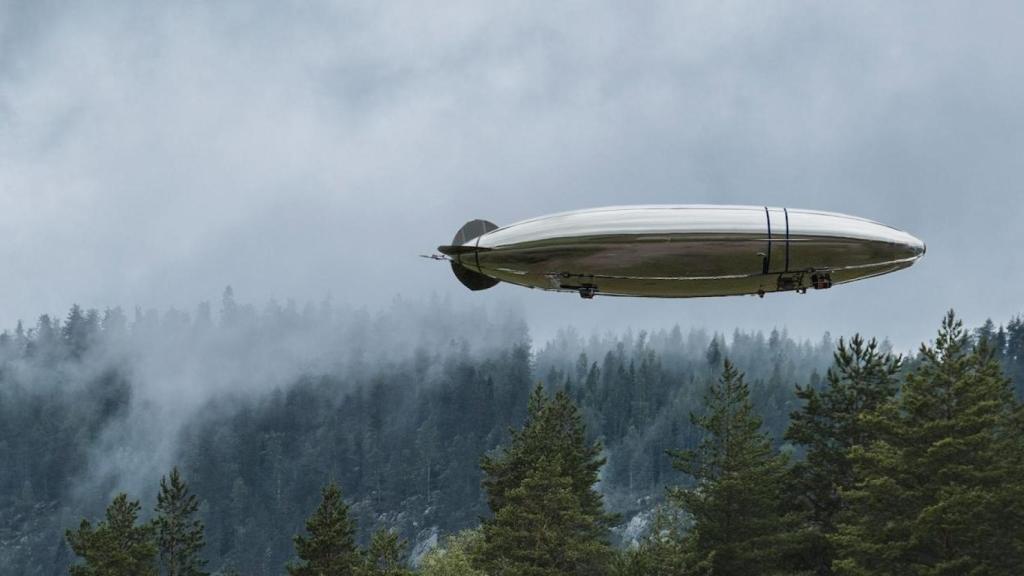 Dirigible en pleno vuelo