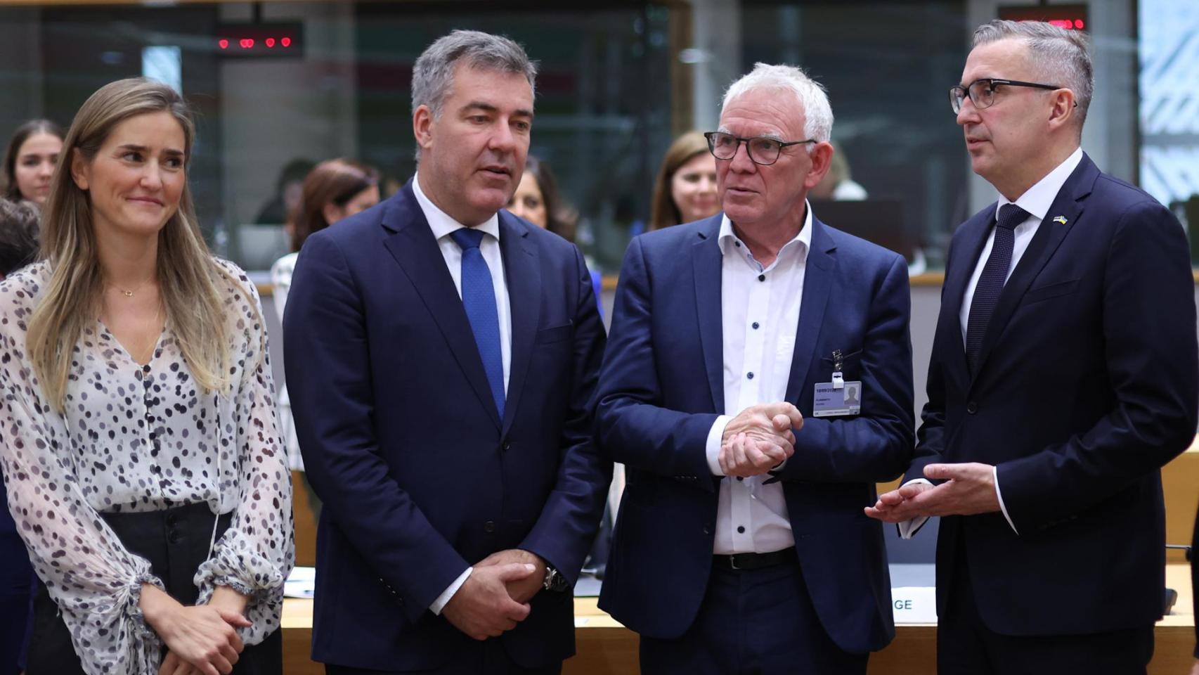 (I-D): La ministra española de Transición Ecológica y Reto Demográfico, Sara Aagesen; el ministro danés de Clima y Energía, Lars Aagaard; el secretario de Estado alemán del Ministerio de Medio Ambiente, Acción por el Clima, Conservación de la Naturaleza y Seguridad Nuclear, Jochen Flasbarth; y el ministro estonio de Energía y Medio Ambiente, Andrés Sutt, asisten al Consejo Europeo de Ministros de Medio Ambiente en Bruselas, Bélgica.