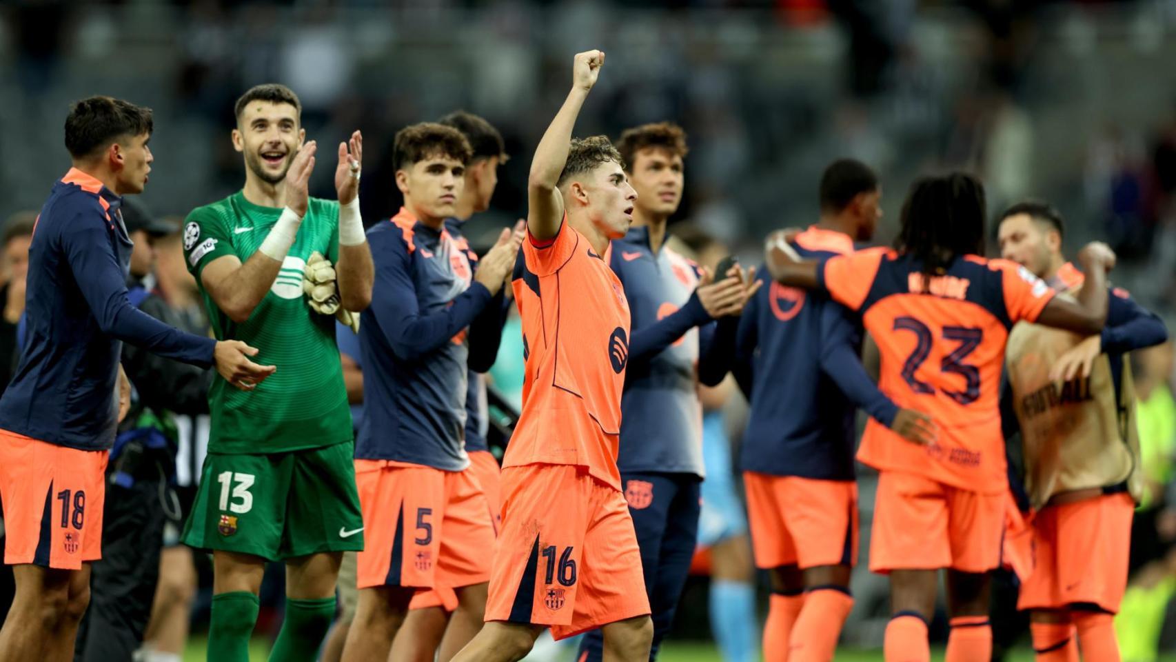 Los jugadores del Barça celebran la victoria contra el Newcastle.