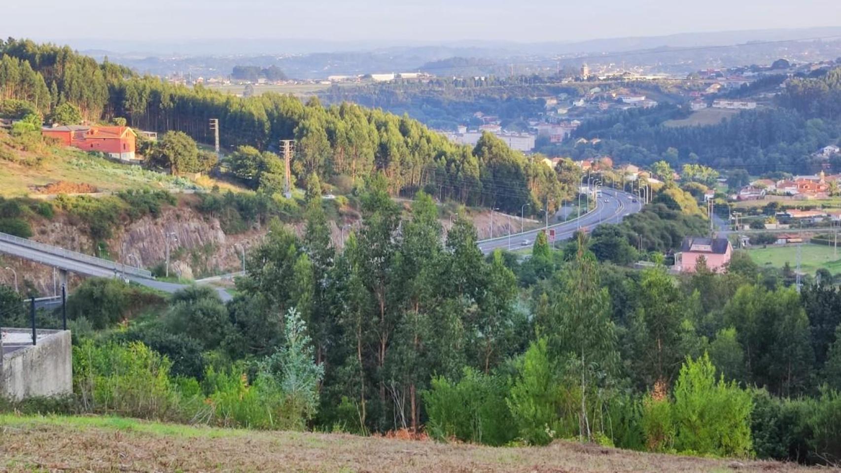 Punto de la autopista AP-9, en A Corveira, donde conectaría con el futuro vial 18 hacia la tercera ronda.