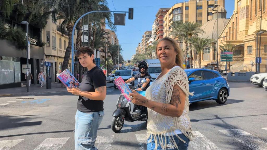 Sandra Miró y Megan Maxwell, en Alicante este viernes.