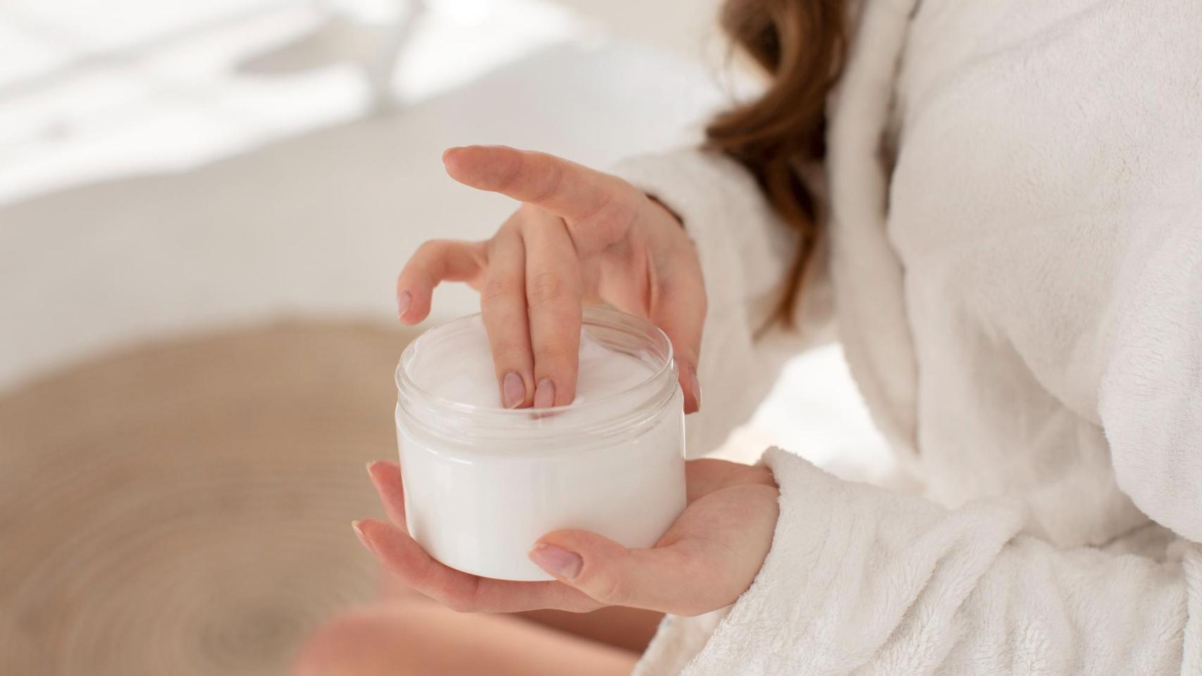 Esta crema reparadora de Garnier, enriquecida con ácido hialurónico y ácido cítrico, se conseguir a 6.74 dólares en Walmart Estados Unidos.