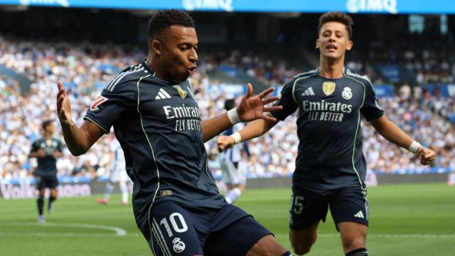 Mbappé y Arda Güler celebran uno de los goles marcados ante la Real Sociedad.