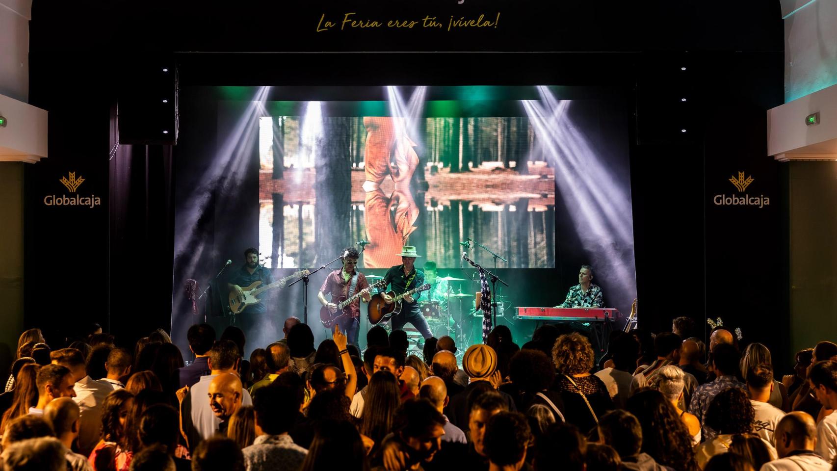 Concierto de Los Lobos en el estand de Globalcaja.