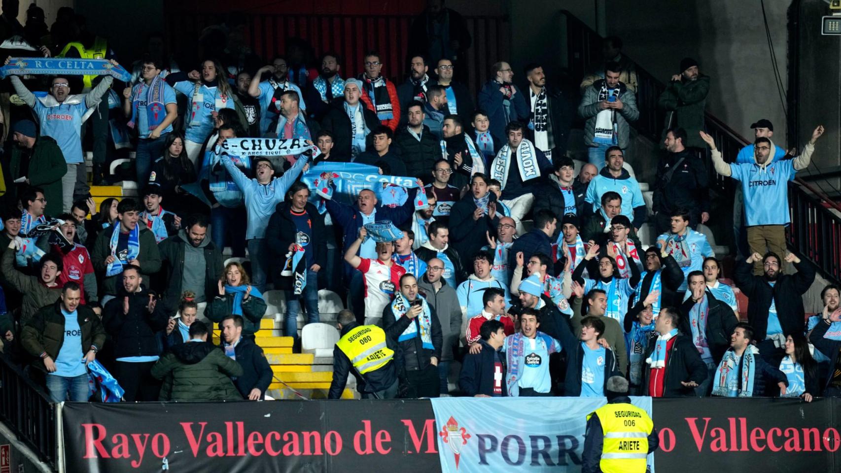 Imagen de aficionados del Celta en el último partido en Vallecas, el pasado 10 de enero de 2025
