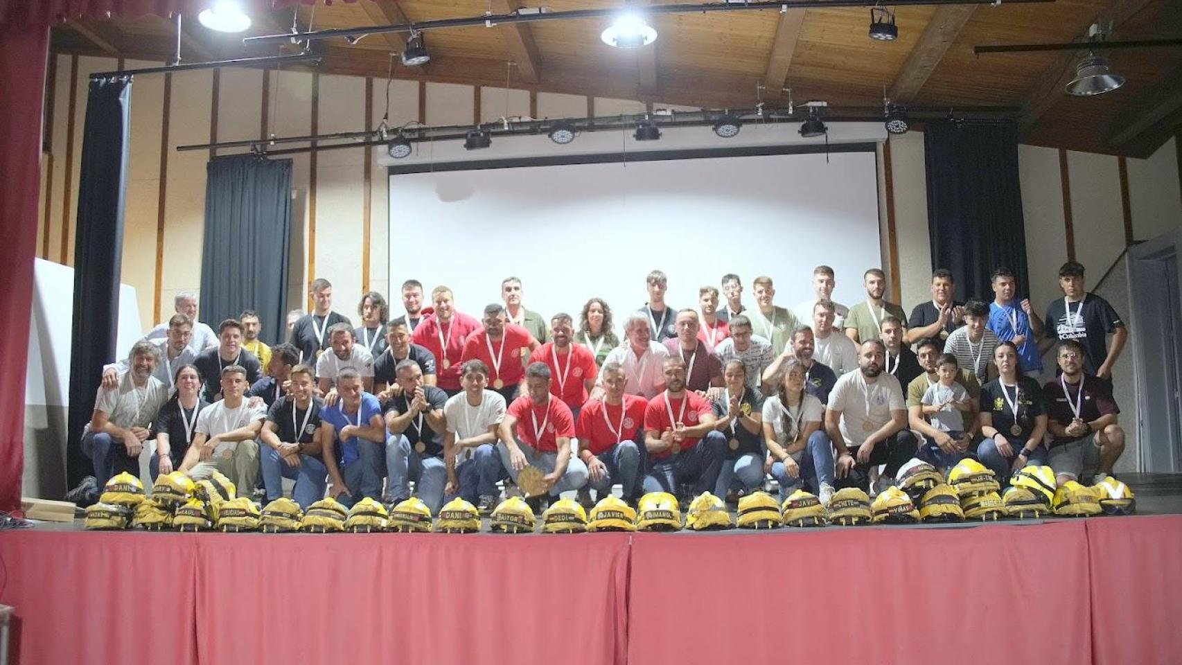 Homenaje a los Bomberos Forestales que combatieron el fuego en Zamora en Alcañices