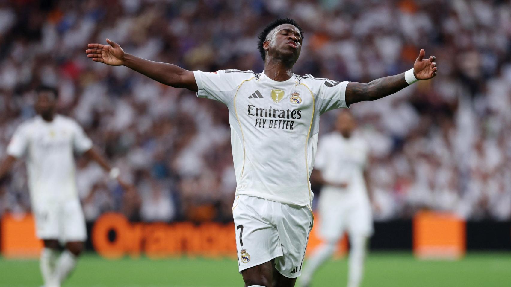 Vinicius se lamenta en una acción durante el partido ante el Espanyol.