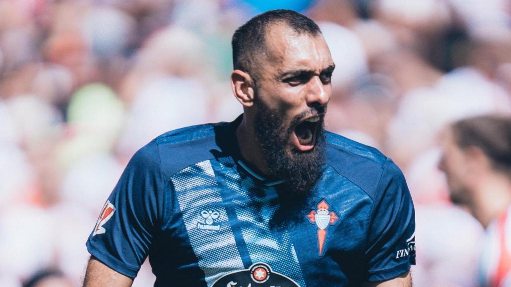 Borja Iglesias celebrando el gol.