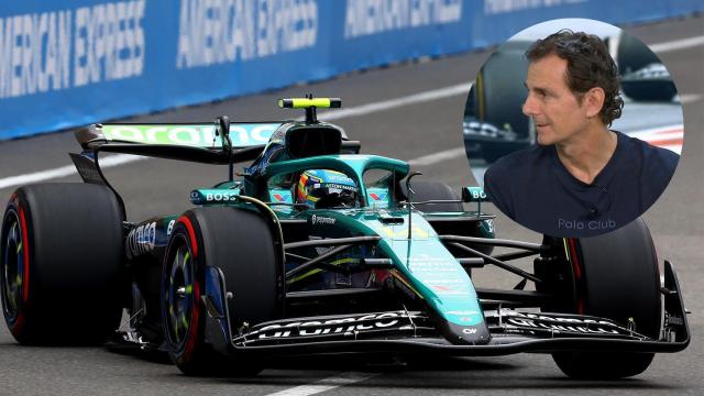 Fernando Alonso, en el Aston Martin AMR25, y Pedro Martínez de la Rosa