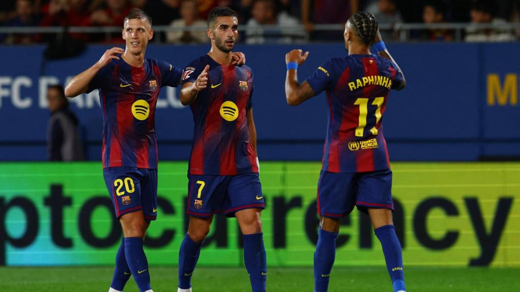Dani Olmo, Ferran Torres y Raphinha celebran el primer gol marcado ante el Getafe.