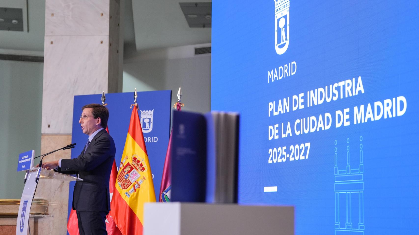 El alcalde de Madrid, José Luis Martínez Almeida, en la presentación del Plan de Industria de la Ciudad de Madrid 2025-2027.