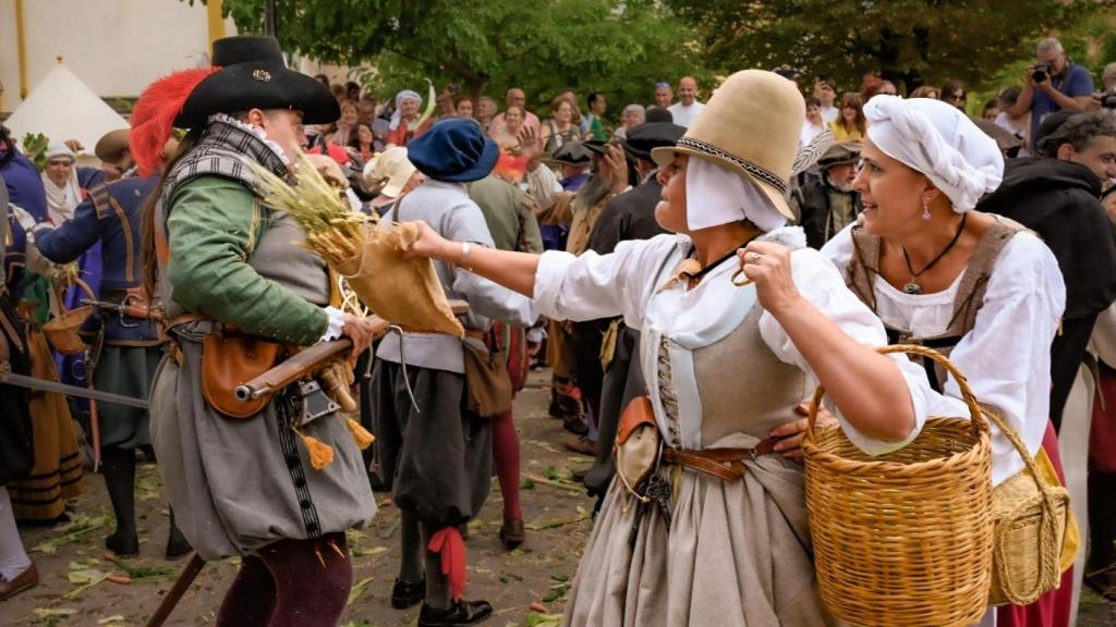 Pelea de verduleras con la autoridades.