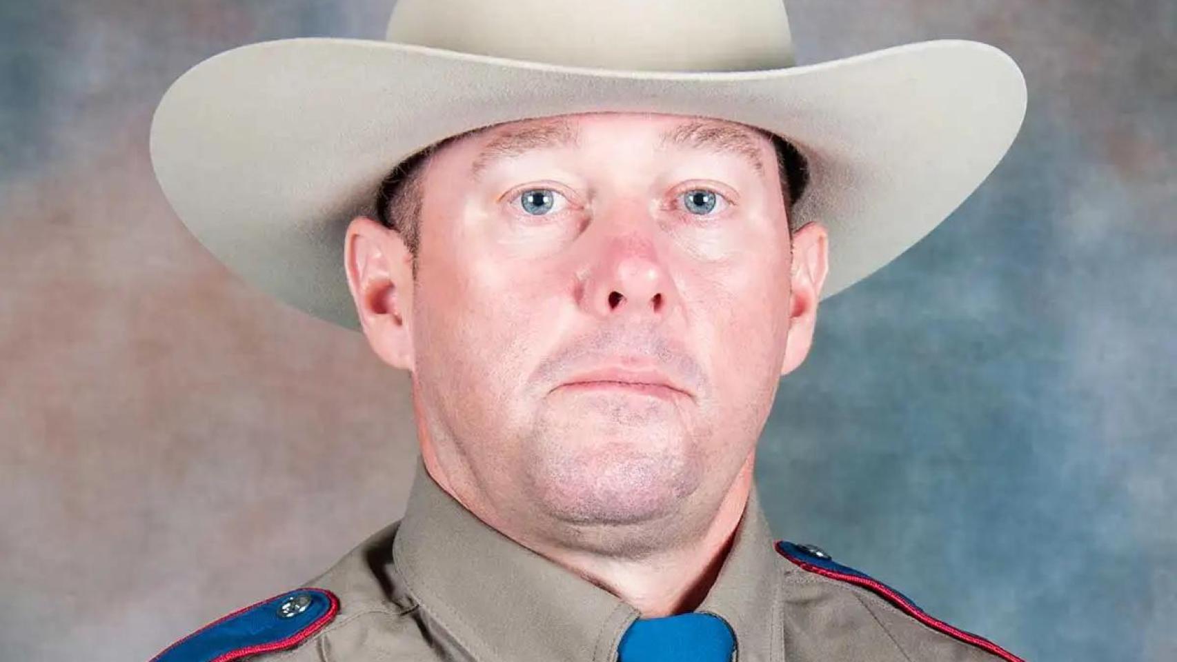 El oficial Jerry Wayne Adamick Jr., del Departamento de Seguridad Pública de Texas – Patrulla de Carreteras, perdió la vida en acto de servicio el lunes 15 de septiembre de 2025.