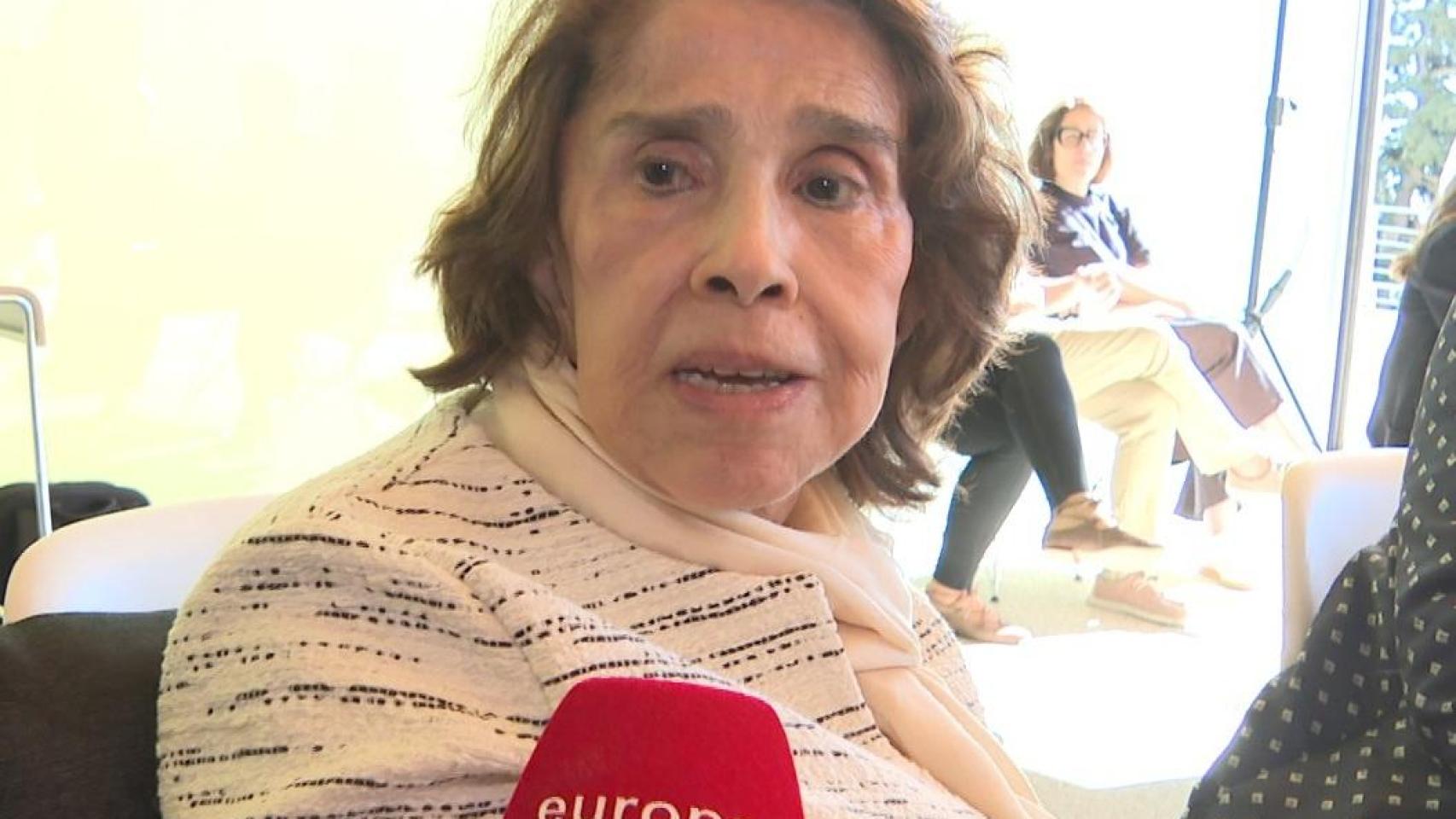 Mirna Carvajal, viuda de Manolo de la Calva, en la entrega de la Medalla de Cultura de Madrid al Dúo Dinámico.