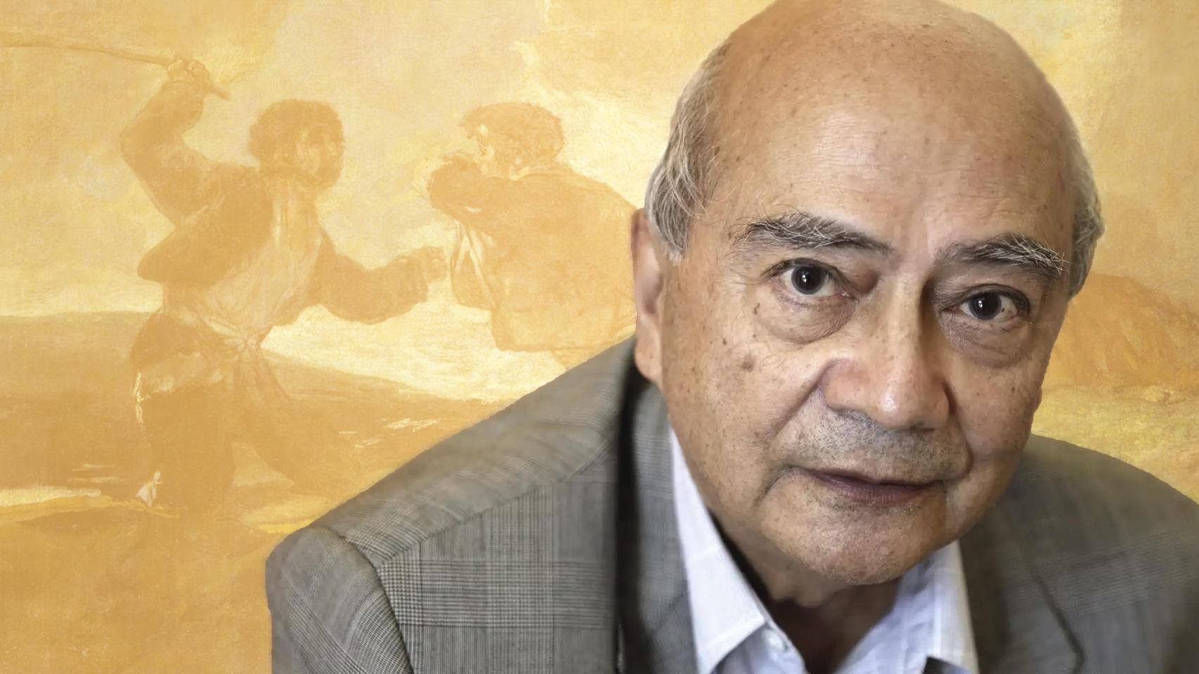 El hispanista Henry Kamen. Foto: archivo EFE. Al fondo, el 'Duelo a garrotazos' de Francisco de Goya.