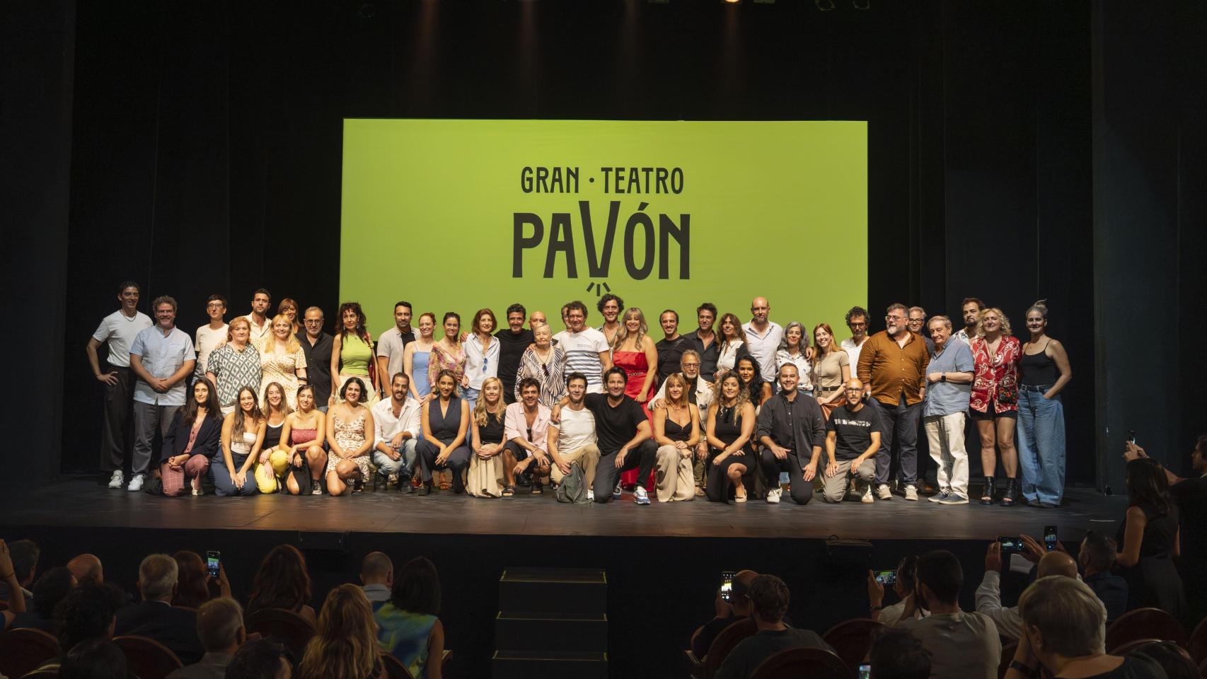 Antonio Banderas pone el broche de oro a la gala de presentación de la temporada 2025-2026 del Gran Teatro Pavón