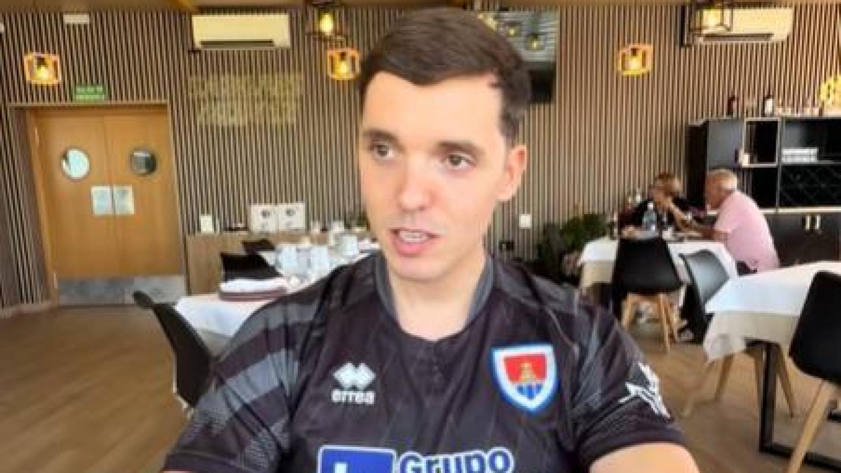 El influencer Víctor Prous en su visita al Área de Servicio 112.