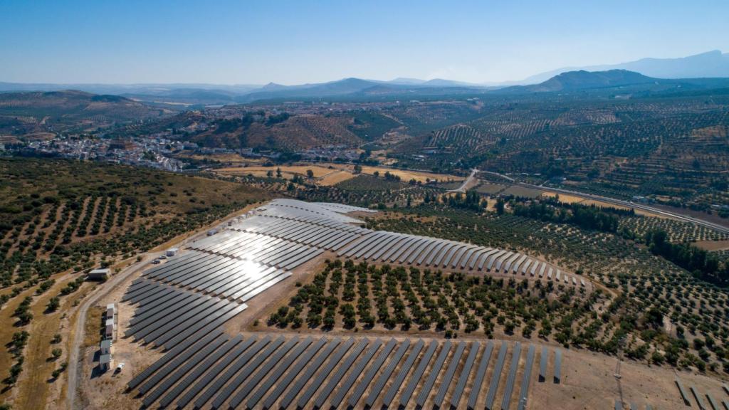 Instalación de Sonnedix en Iznalloz, Granada.