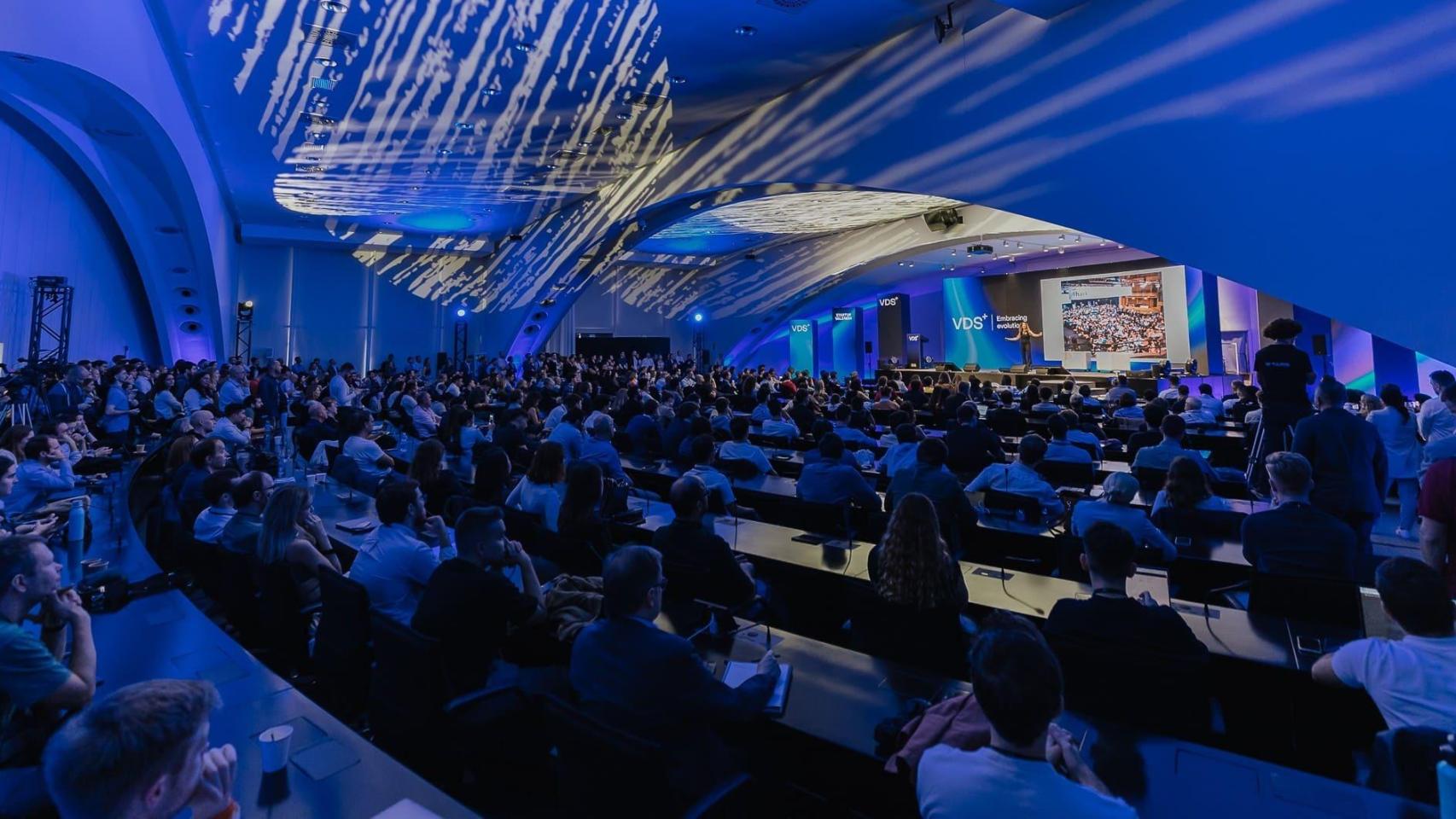 Vista general de público asistente a la edición de VDS del año pasado en la Ciudad de las Artes y las Ciencias de Valencia.