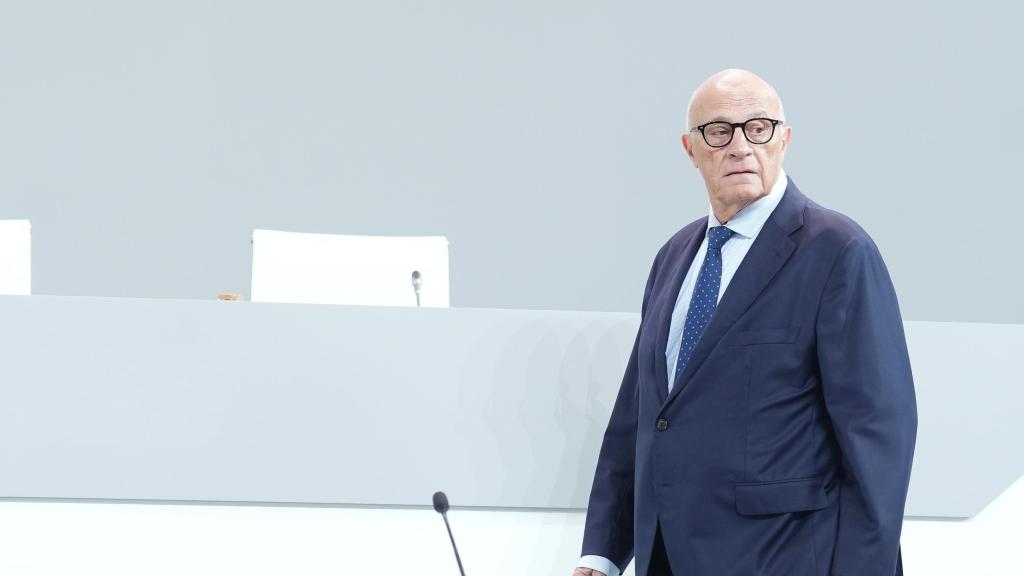 El presidente del Banco Sabadell, Josep Oliu, durante la junta general extraordinaria de accionistas de Banco Sabadell celebrada el pasado 6 de agosto.